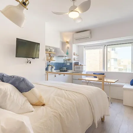Lu&cia Malagueta 8 Apartment Malaga